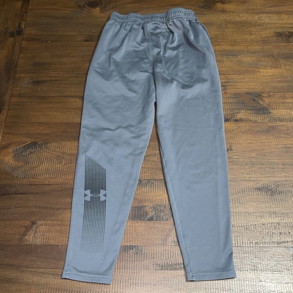 Excellent used condition Under Armour tapered boys’ joggers - Picture 2 of 5